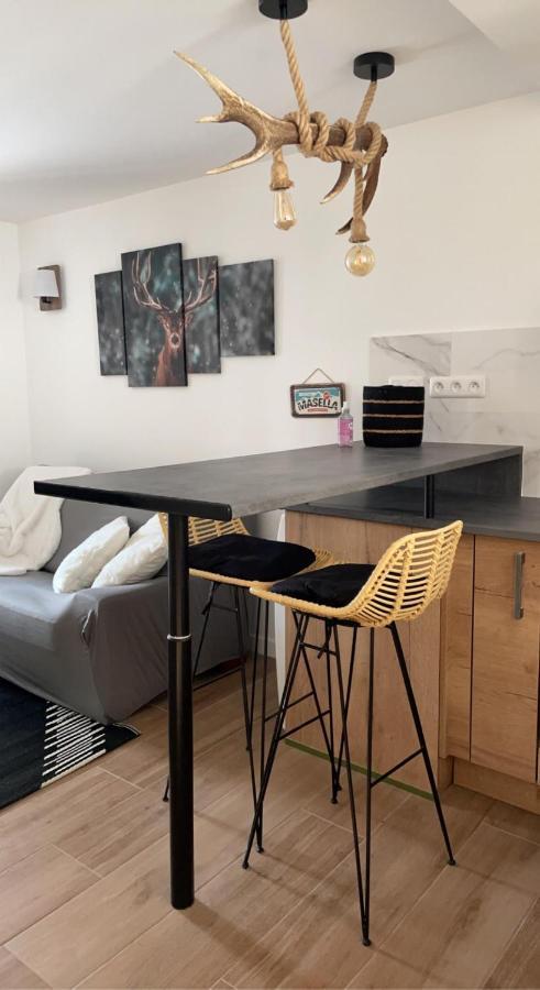 Appartement Avec Chambre Ouverte Bourg-Madame Exterior photo